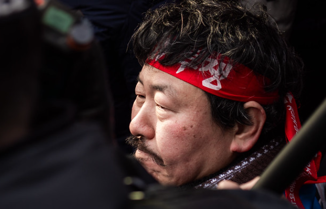 ‘흑백2’ 우승자 나온 다음날, 해고 요리사는 336일 만에 땅 밟았다